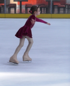 Rochita patinaj artistic pentru fetite
